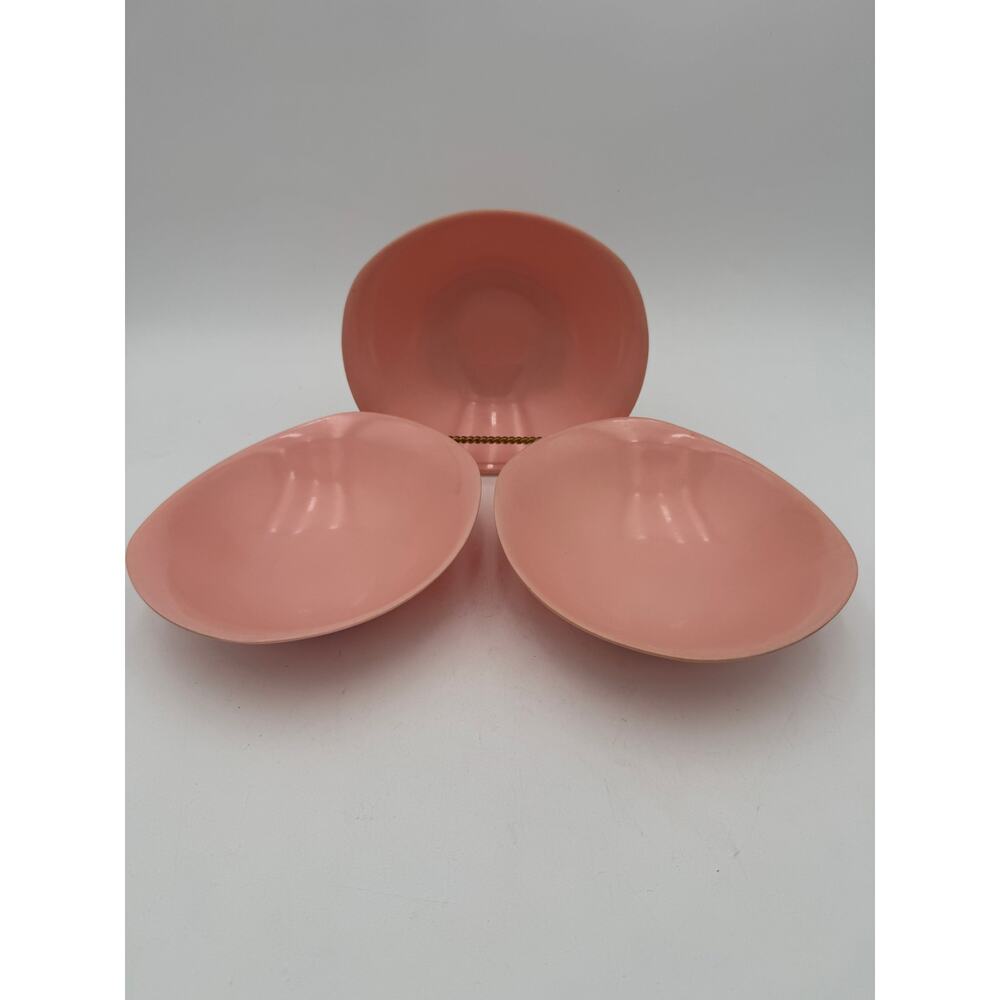 Vintage MCM Bowls in Oneida Premiere Pink Melamine Set of 3